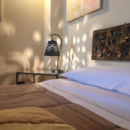 ベッド・アンド・ブレックファスト Gira-sole